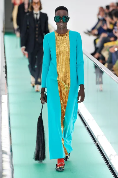 Look 4